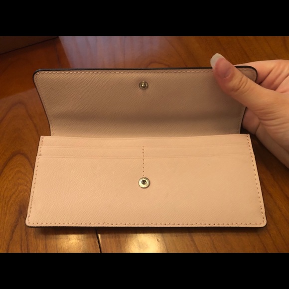 Michael Kors Pink Wallet - Picture 3 of 4